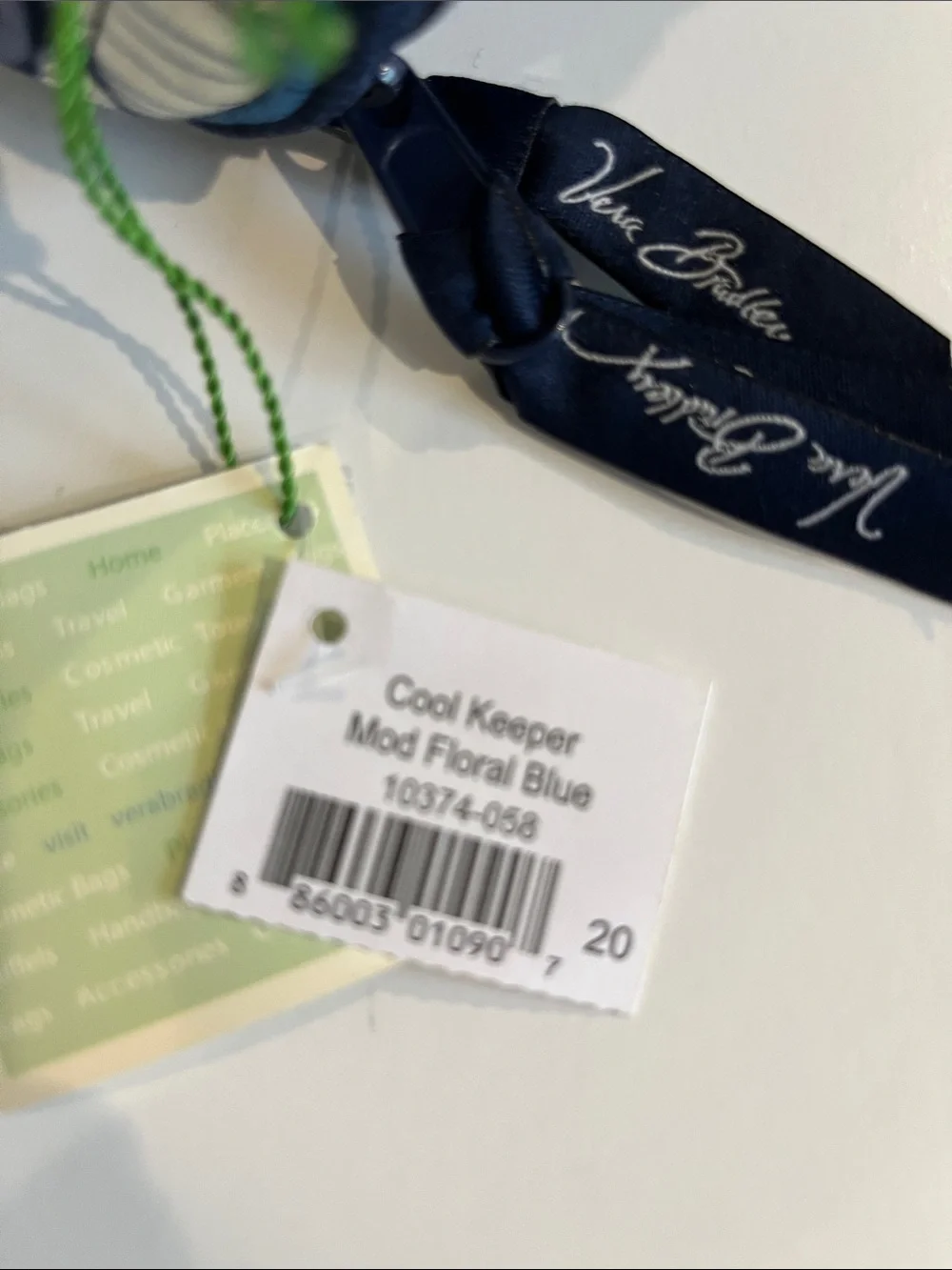 Vera Bradley NWT Navy Floral Quilted Cool Keeper Case.